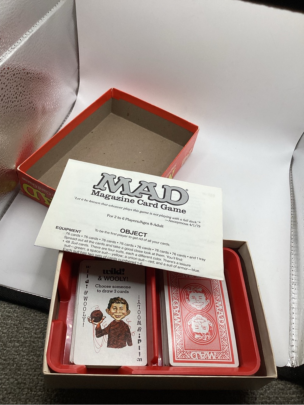 Card Game - Red Edition - Picture 2 of 2